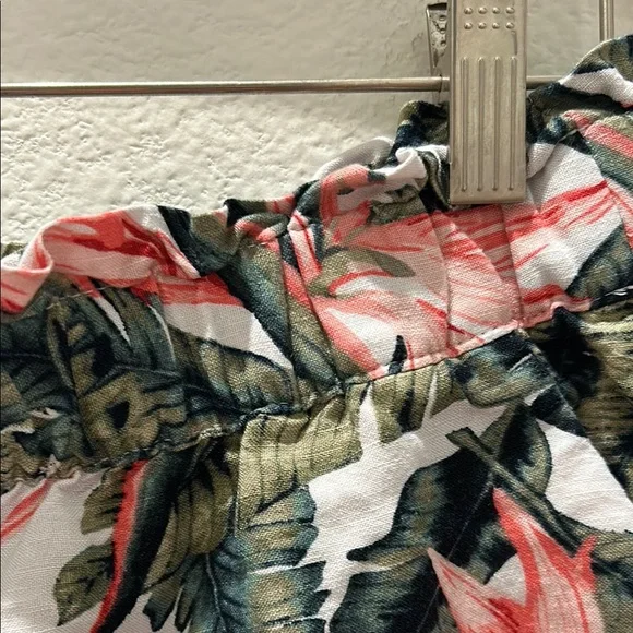 LOFT Tropical Print Women's Shorts with side pockets - Picture 5 of 6